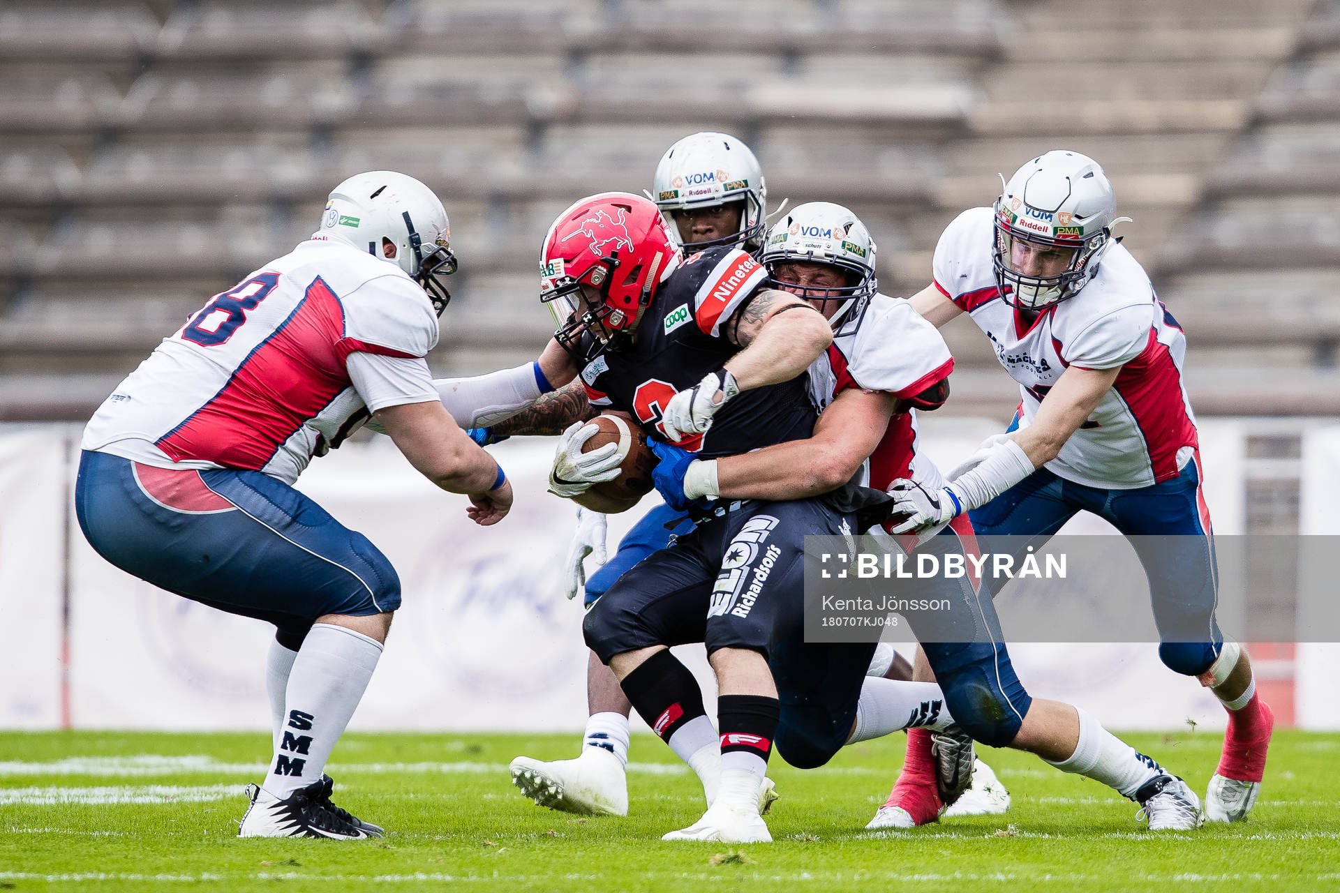 Carlstad Crusaders Christian Forsman fångas upp av