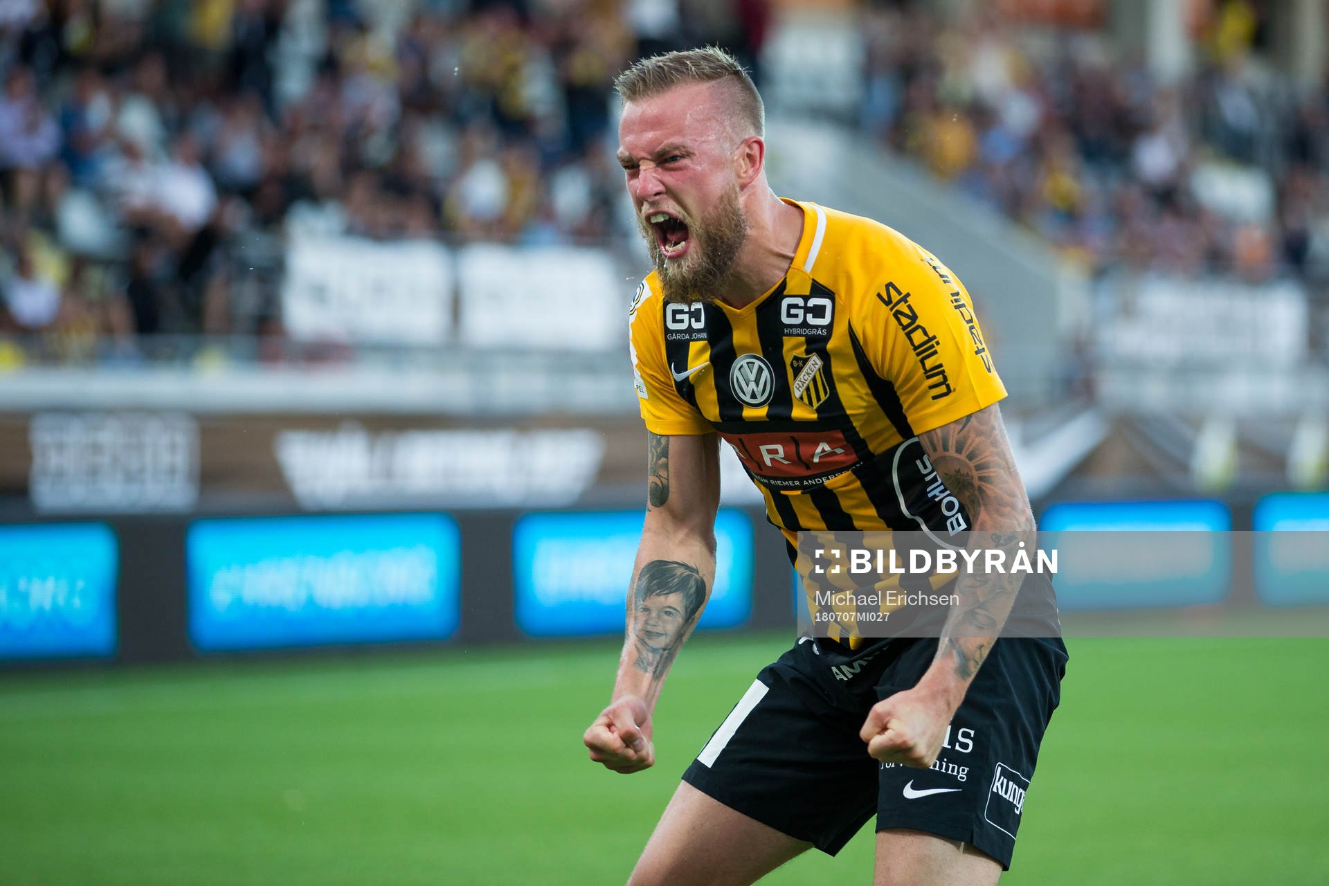 Häckens Alexander Faltsetas jublar