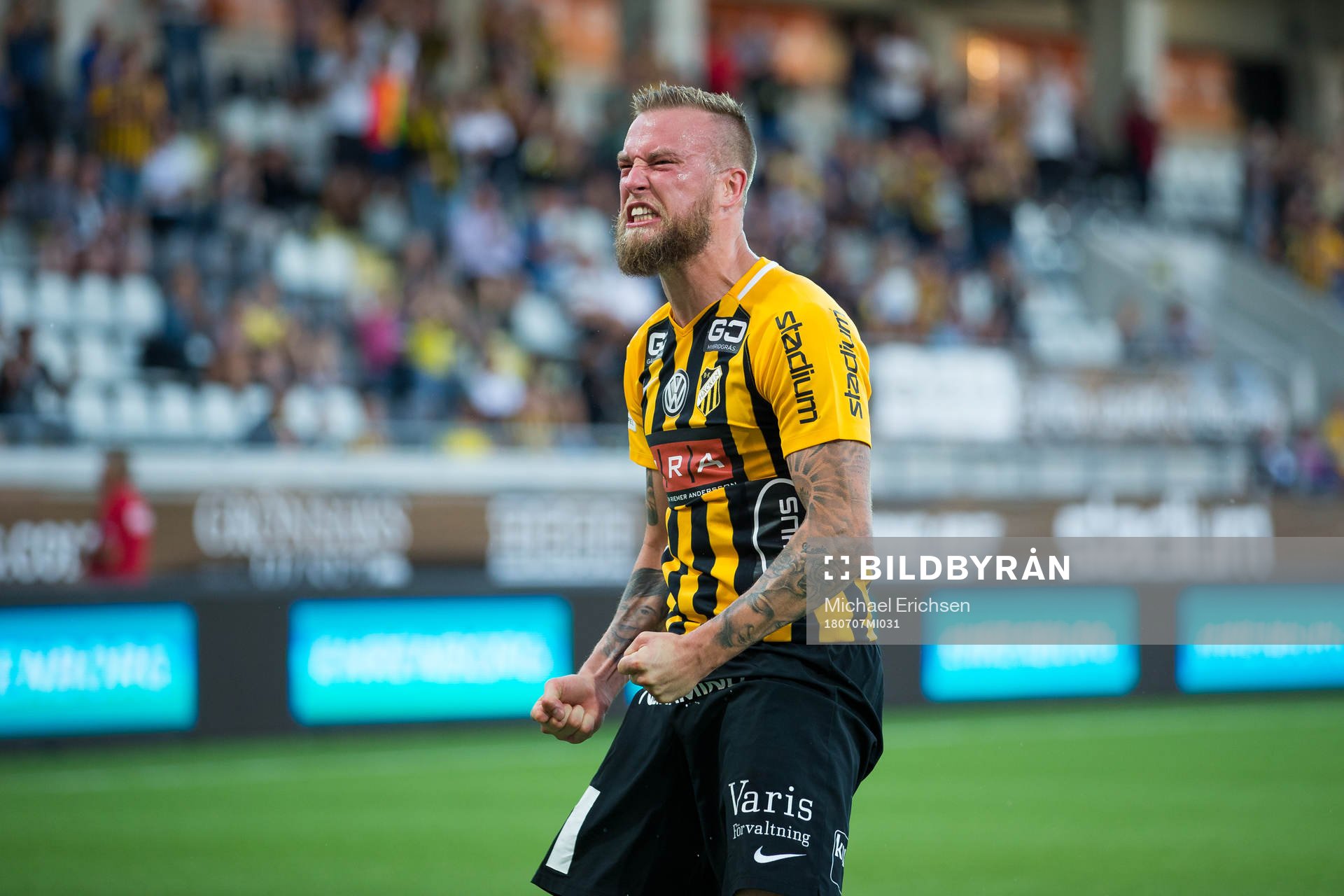 Häckens Alexander Faltsetas jublar efter 2-0 under fotbollsmatchen i allsvenskan mellan Häcken och GIF Sundsvall den 7 juli 2018 i Göteborg.