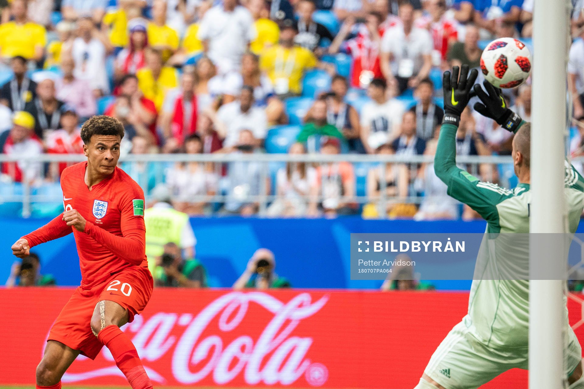 Emil Krafth and goalkeeper Robin Olsen of Sweden  sees Dele