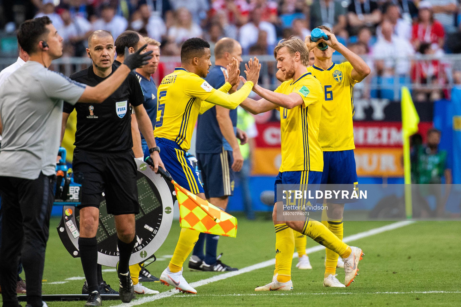 Emil Forsberg is substituted for Martin Olsson of Sweden