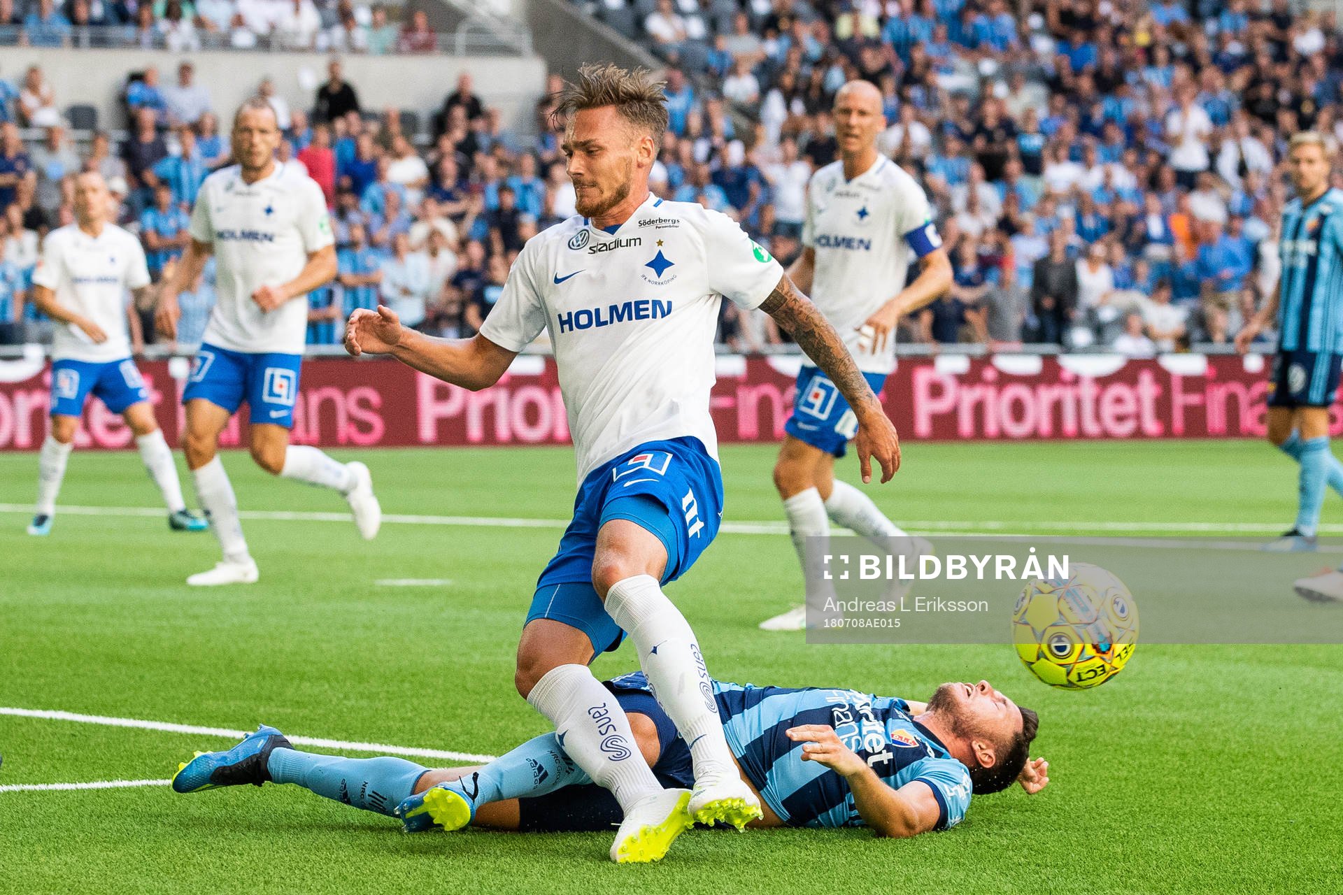 Norrköpings Linus Wahlqvist och Djurgårdens Kerim Mrabti