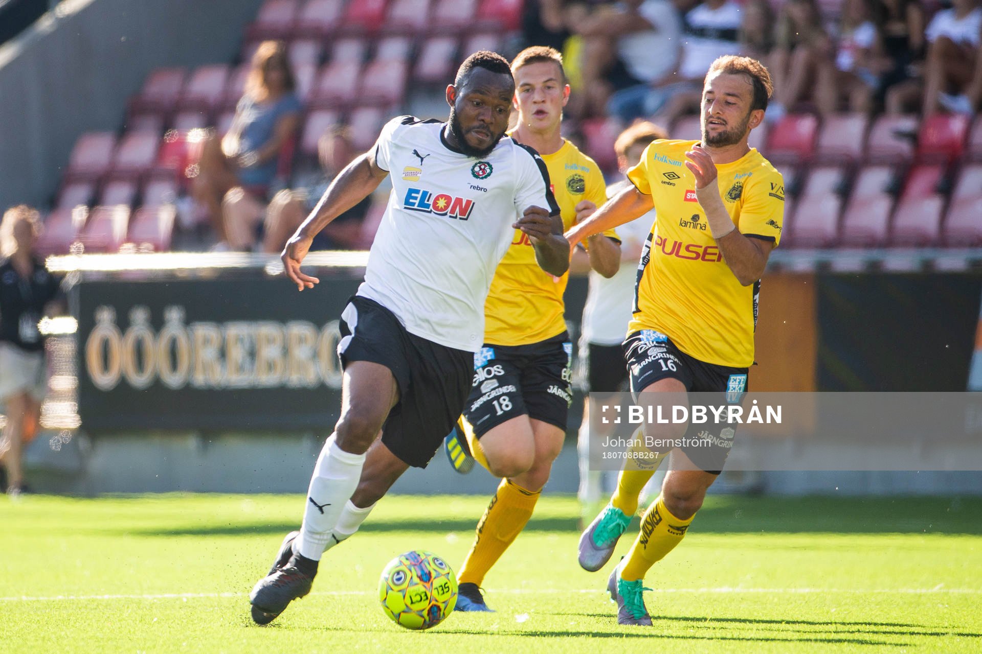 Örebros Michael Junior Omoh och Elfsborgs Ibrahim Dresevic