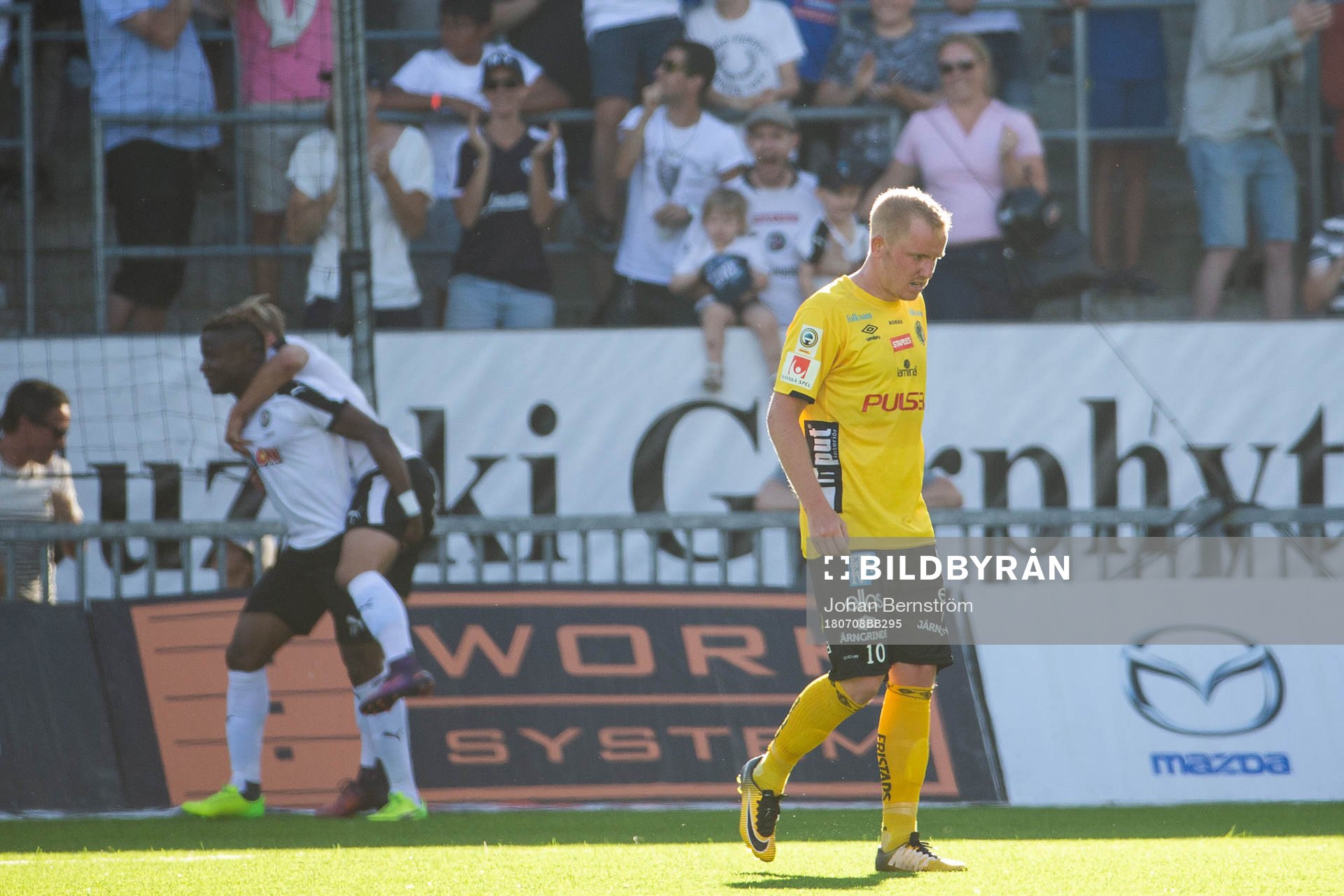 Elfsborgs Simon Lundevall deppar medan Örebros Kennedy
