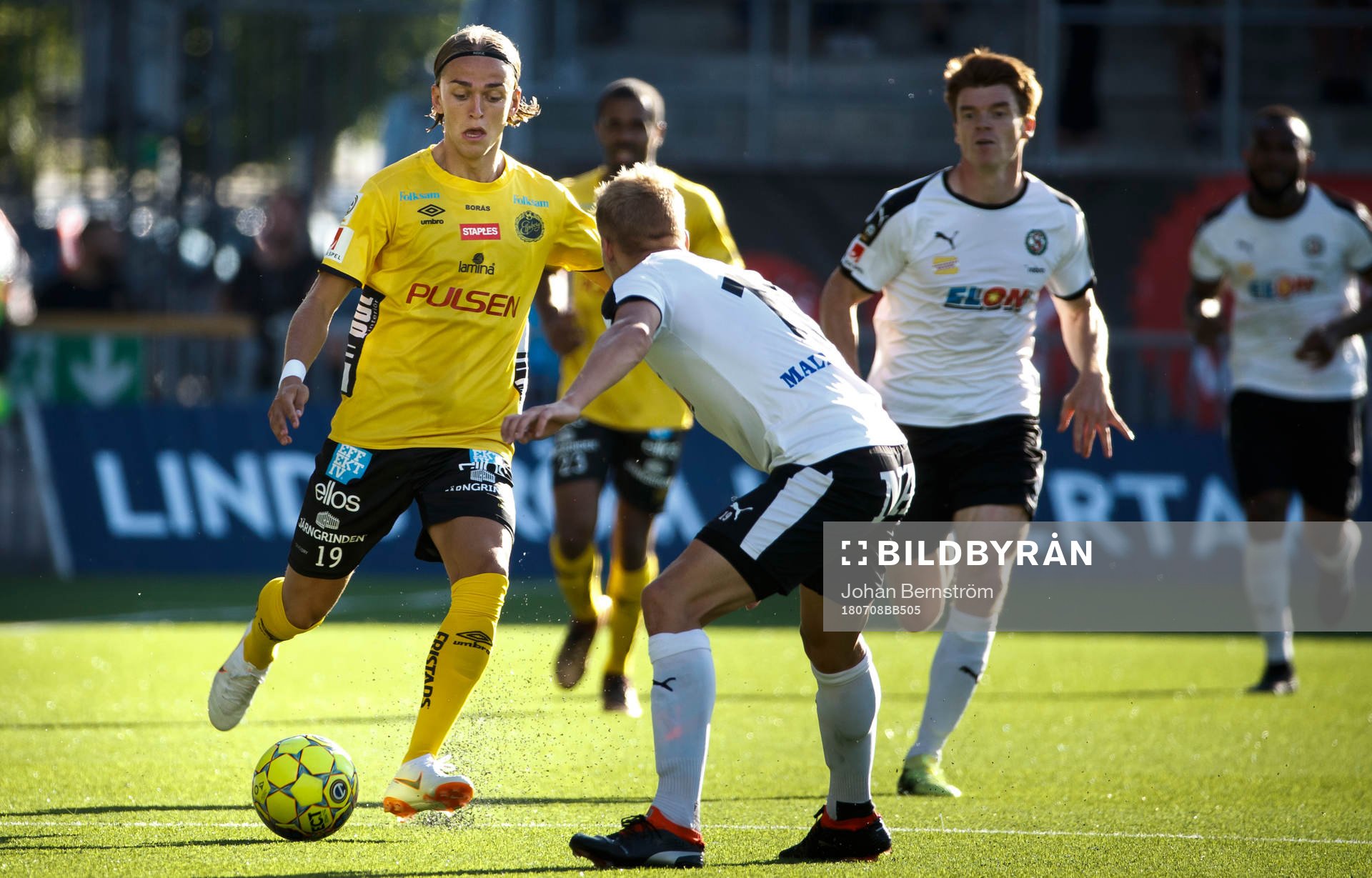 Elfsborgs Jesper Karlsson och Örebros Sebastian Ring