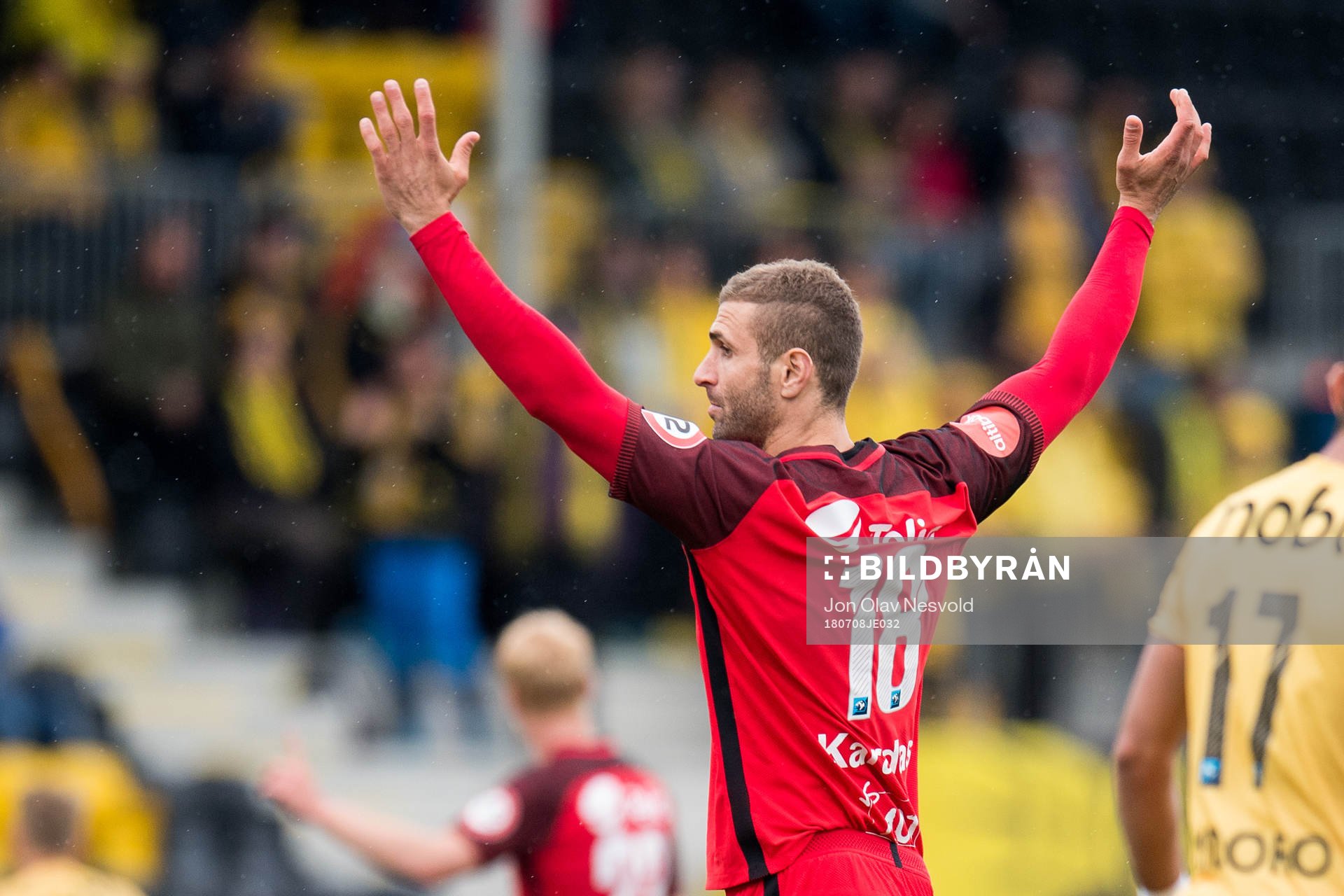 Azar Karadas of Brann