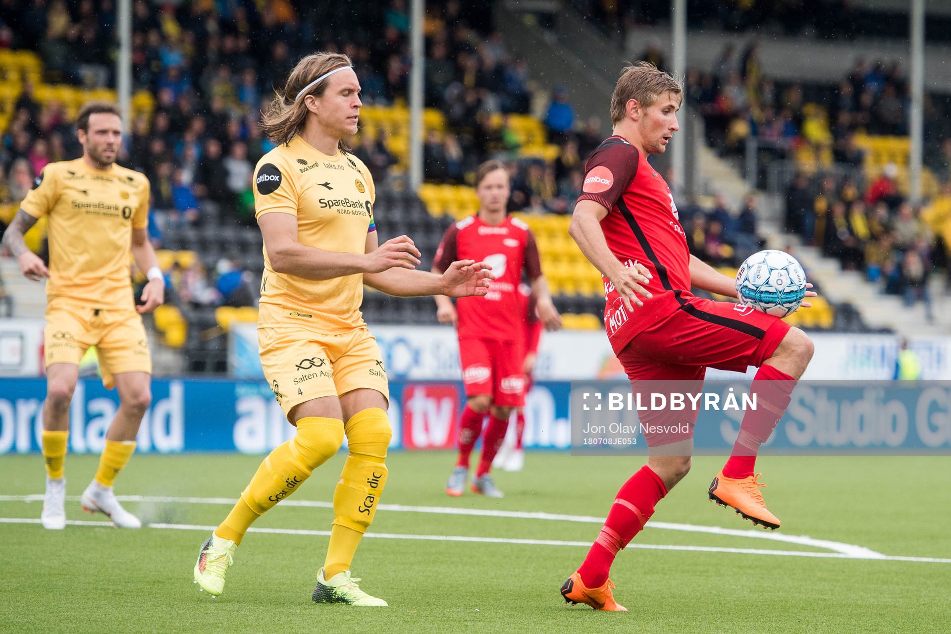 Martin Bjørnbak of Bodø/Glimt and Steffen Lie Skålevik