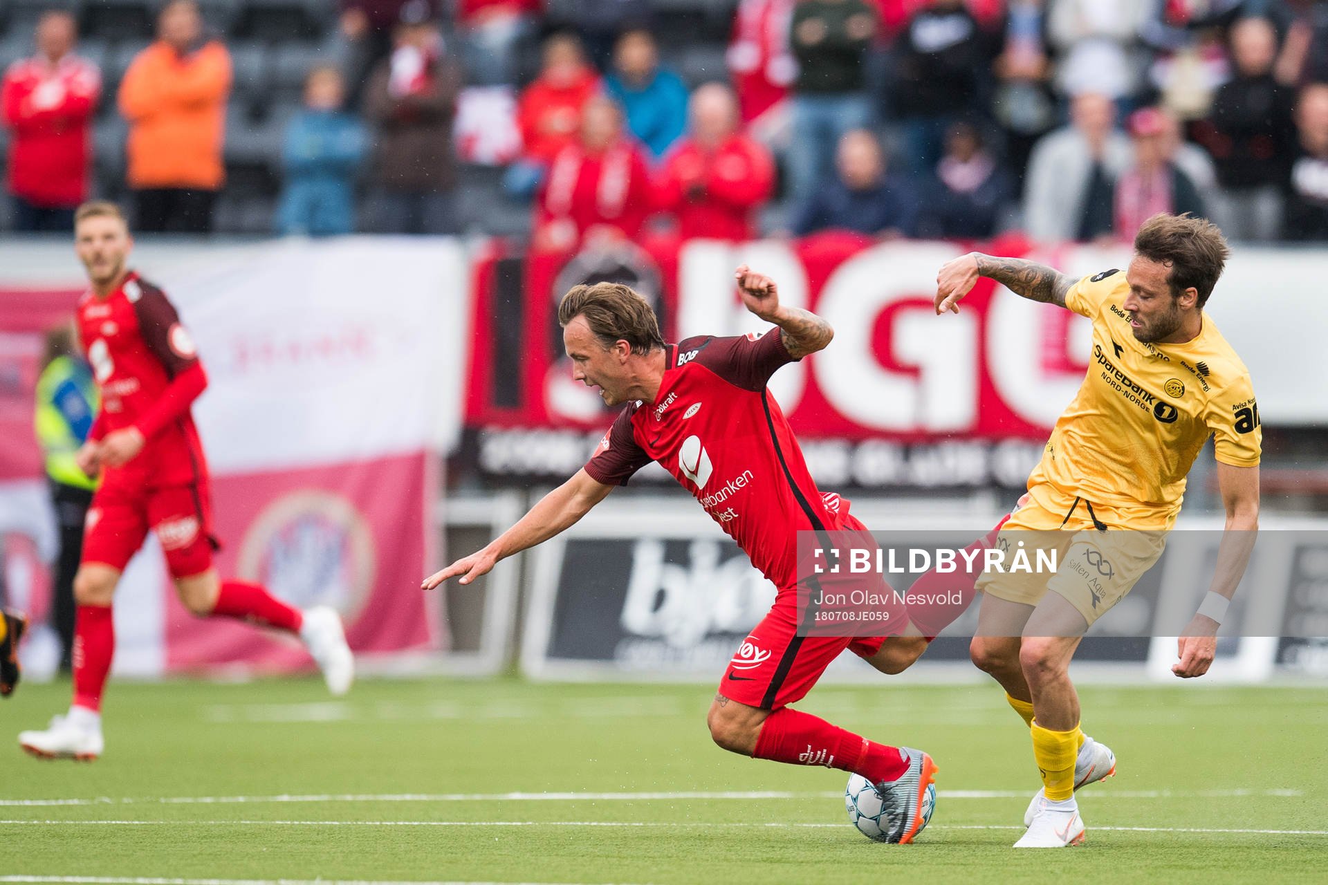 Fredrik Haugen of Brann  and José Ángel of Bodø/Glimt