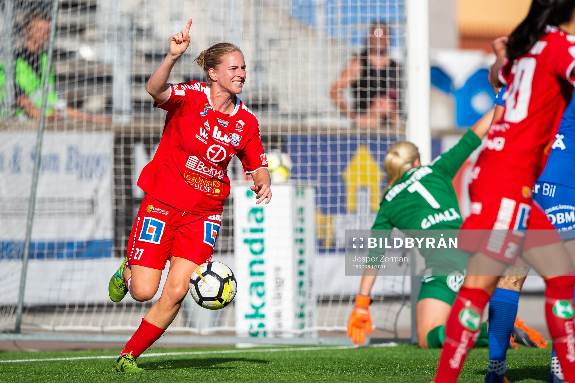 Linköpings Natasha Dowie jublar