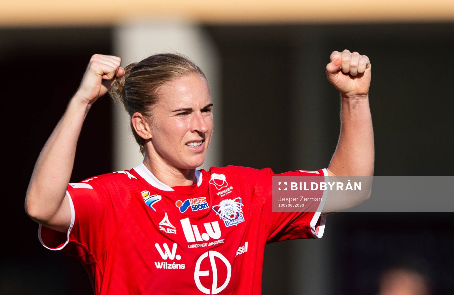 Linköpings Natasha Dowie jublar efter sitt 3-2 mål under fotbollsmatchen i Damallsvenskan mellan Eskilstuna och Linköping den 8 juli 2018 i Eskilstuna.