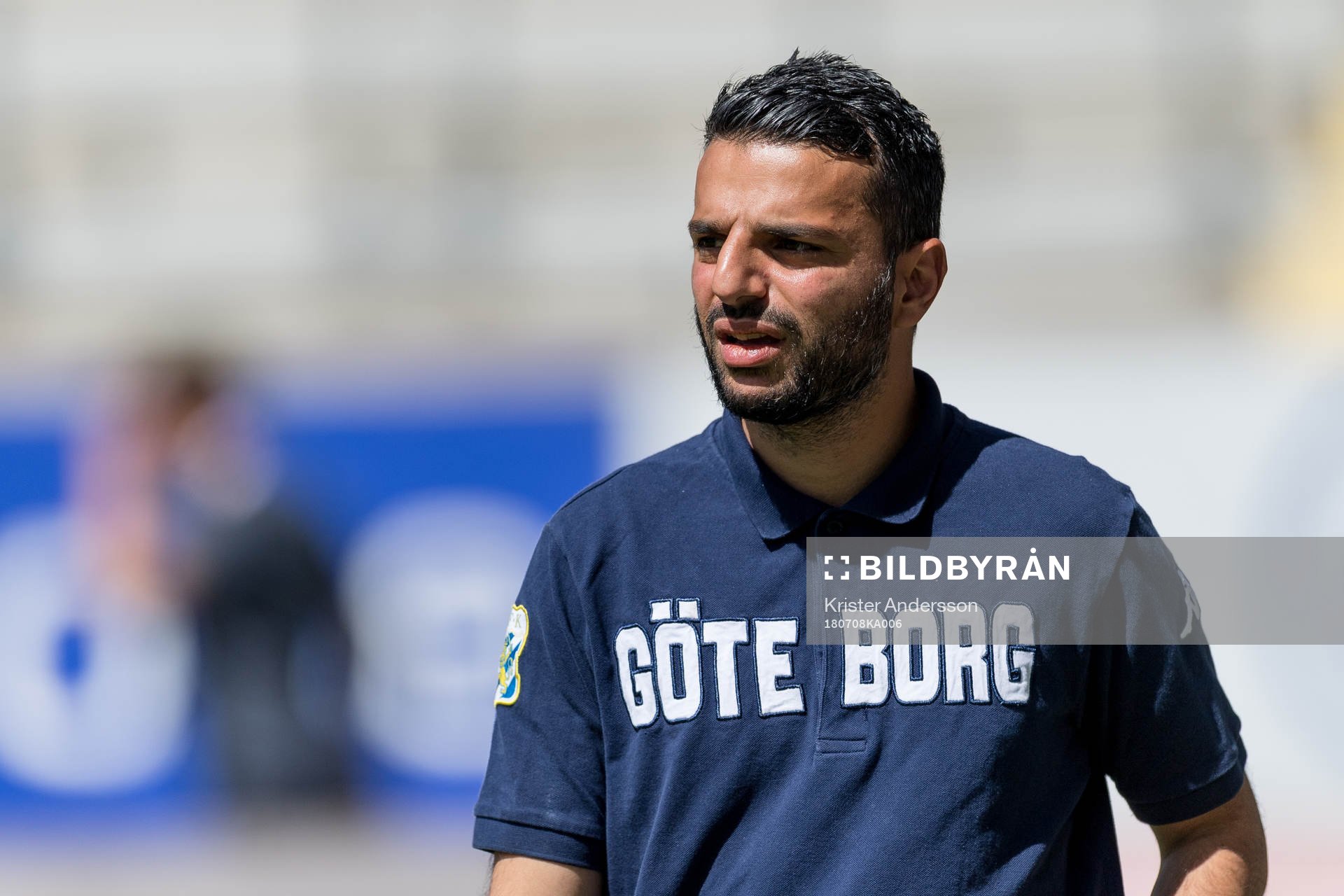 IFK Göteborgs tränare Poya Asbaghi före fotbollsmatchen