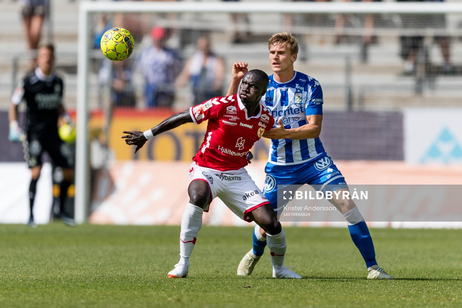 Kalmars Papa Alioune Diouf och IFK Göteborgs Carl Starfelt
