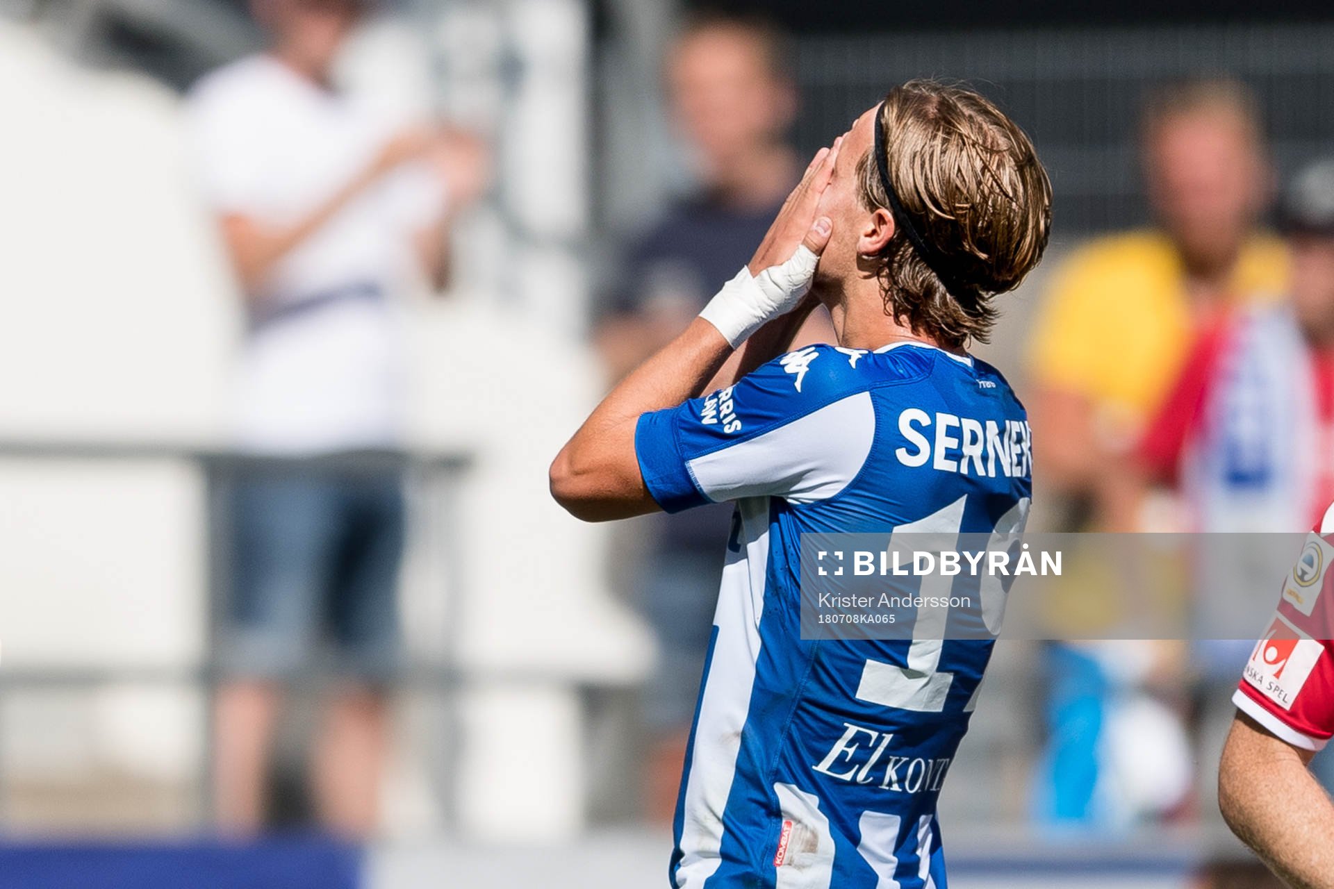 IFK Göteborgs August Erlingmark deppar