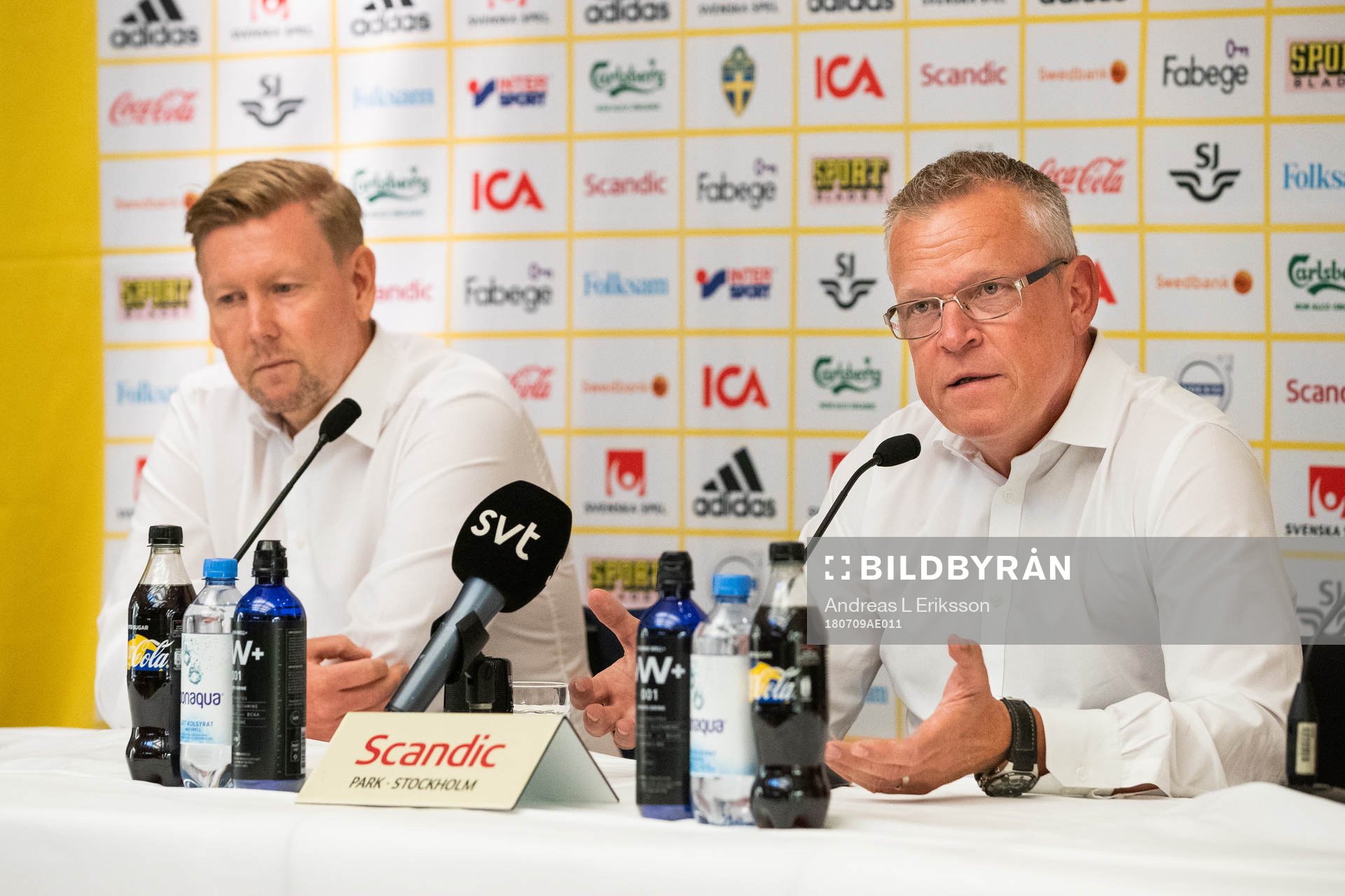 Assistant coach Peter Wettergren and head coach Janne