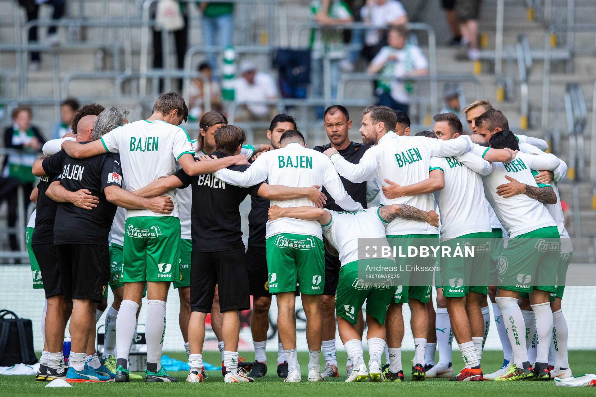 Hammarbys samlas i ring