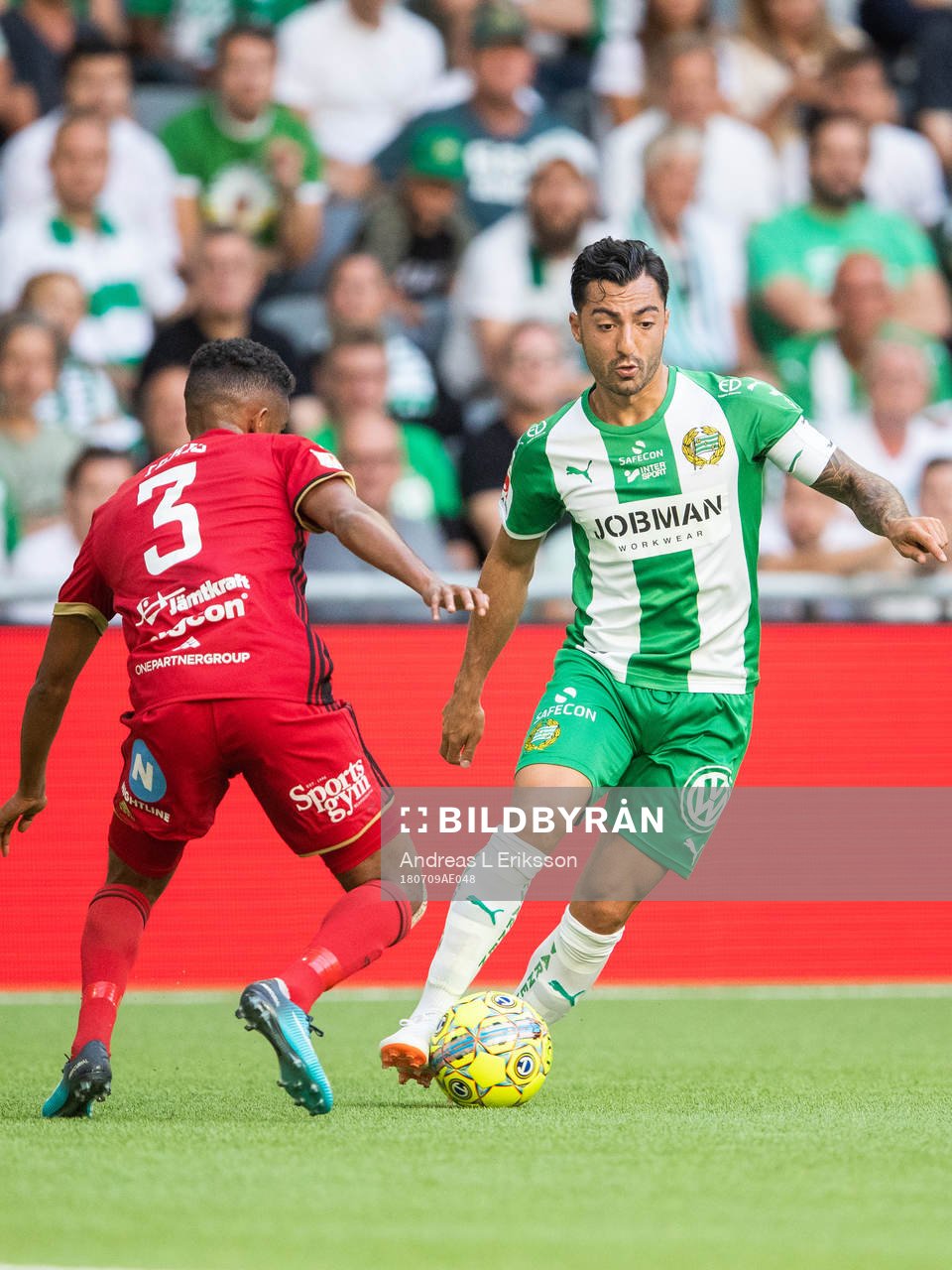 Östersunds Tesfaldet Tekie och Hammarbys Jiloan Hamad