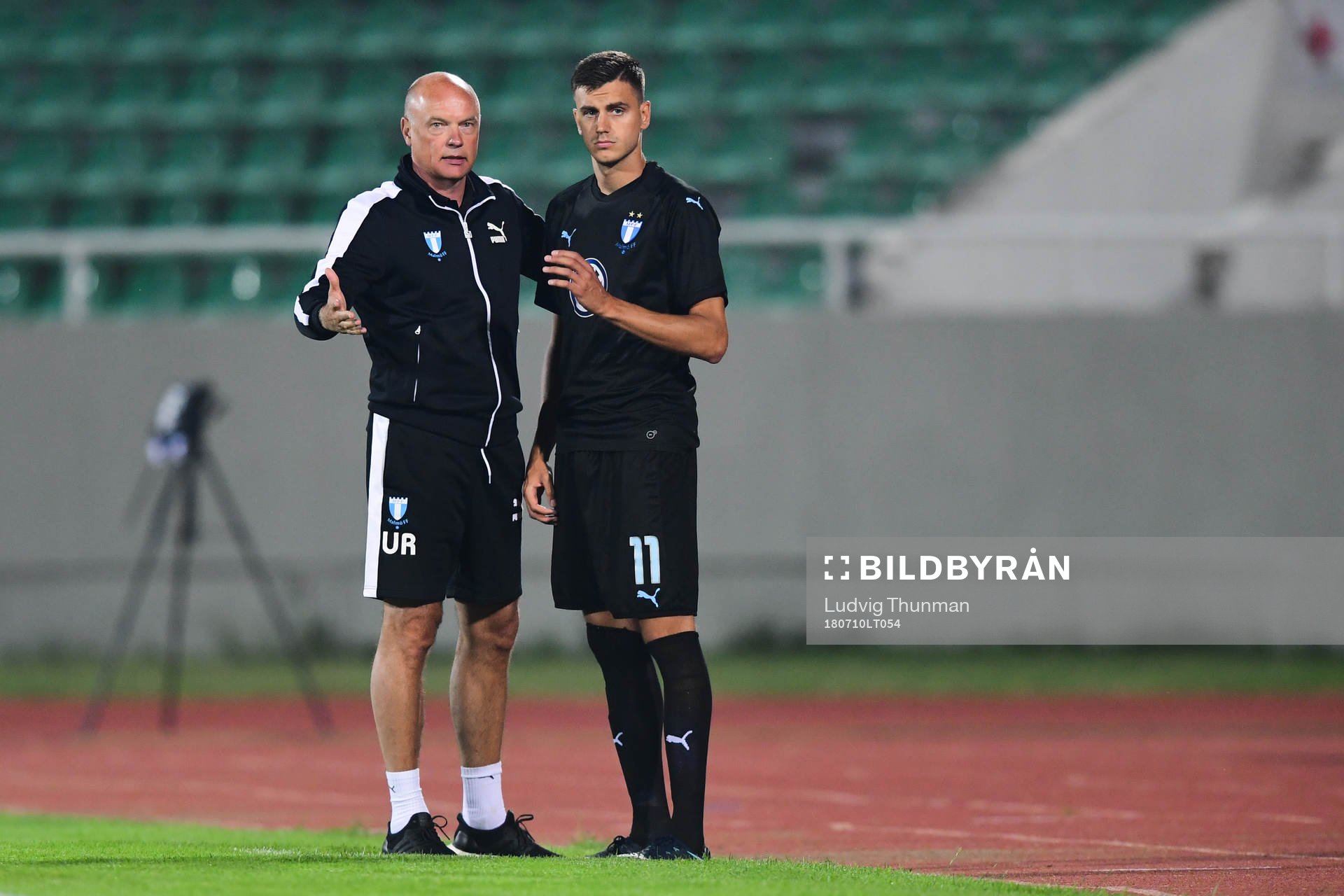 head coach Uwe Rösler and Alexander Jeremejeff of Malmö