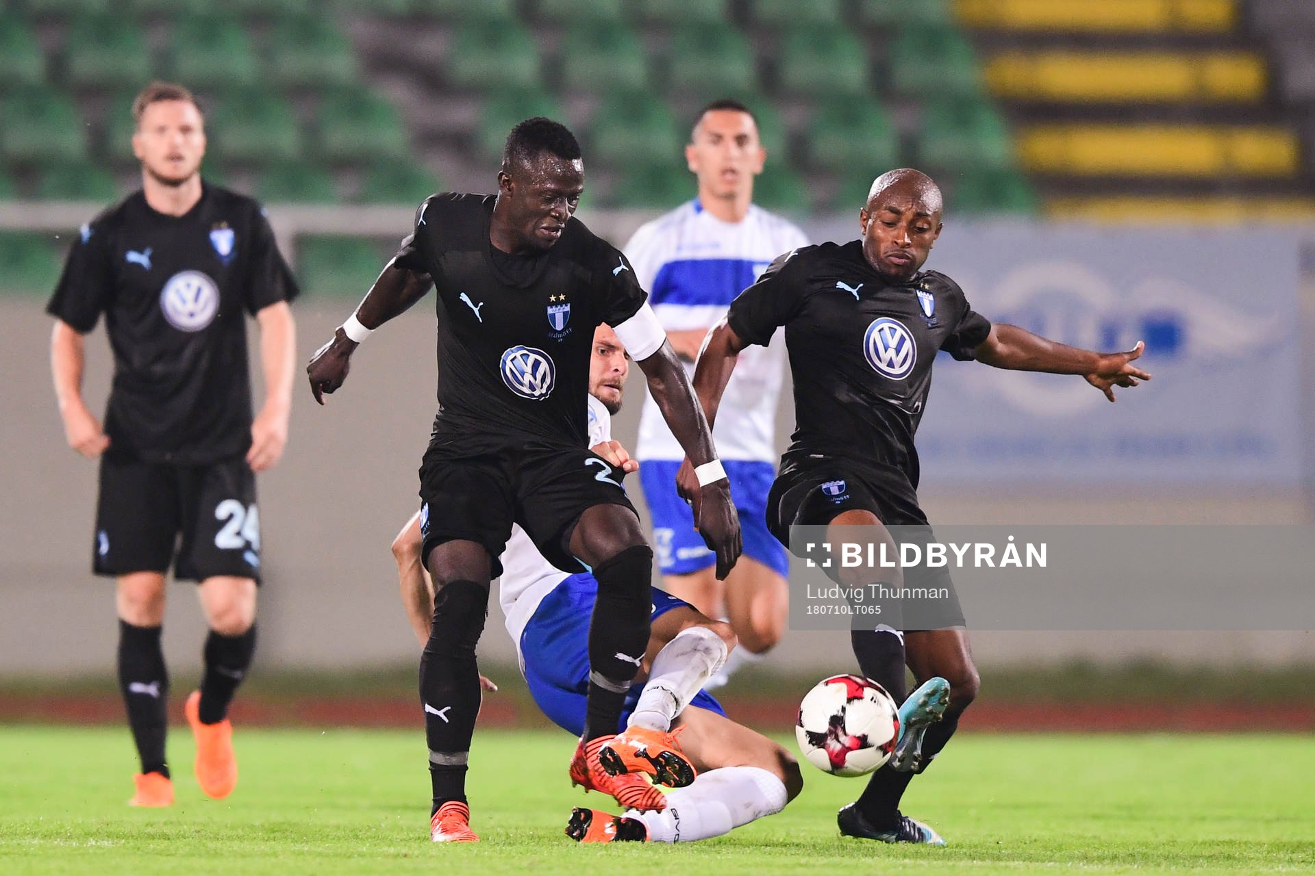 Bonke Innocent and Fouad Bachirou of Malmö FF competes for