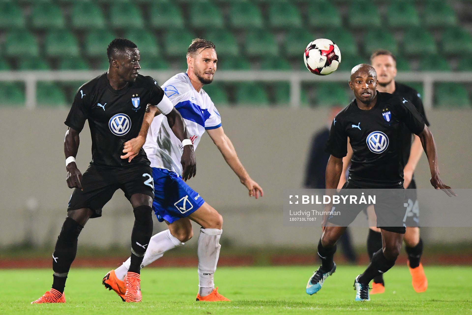 Bonke Innocent and Fouad Bachirou of Malmö FF