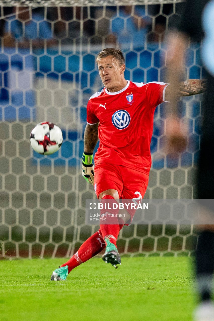 Goalkeeper Johan Dahlin of Malmö FF