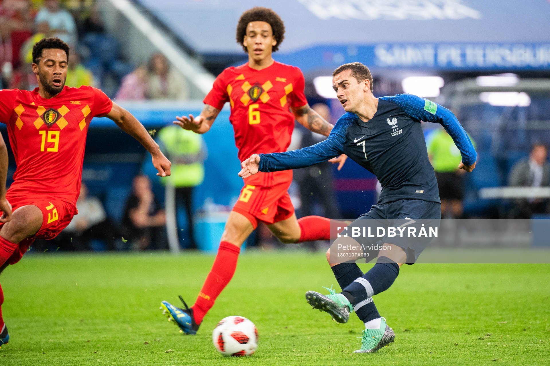 of FranceAntoine Griezmann with a shot