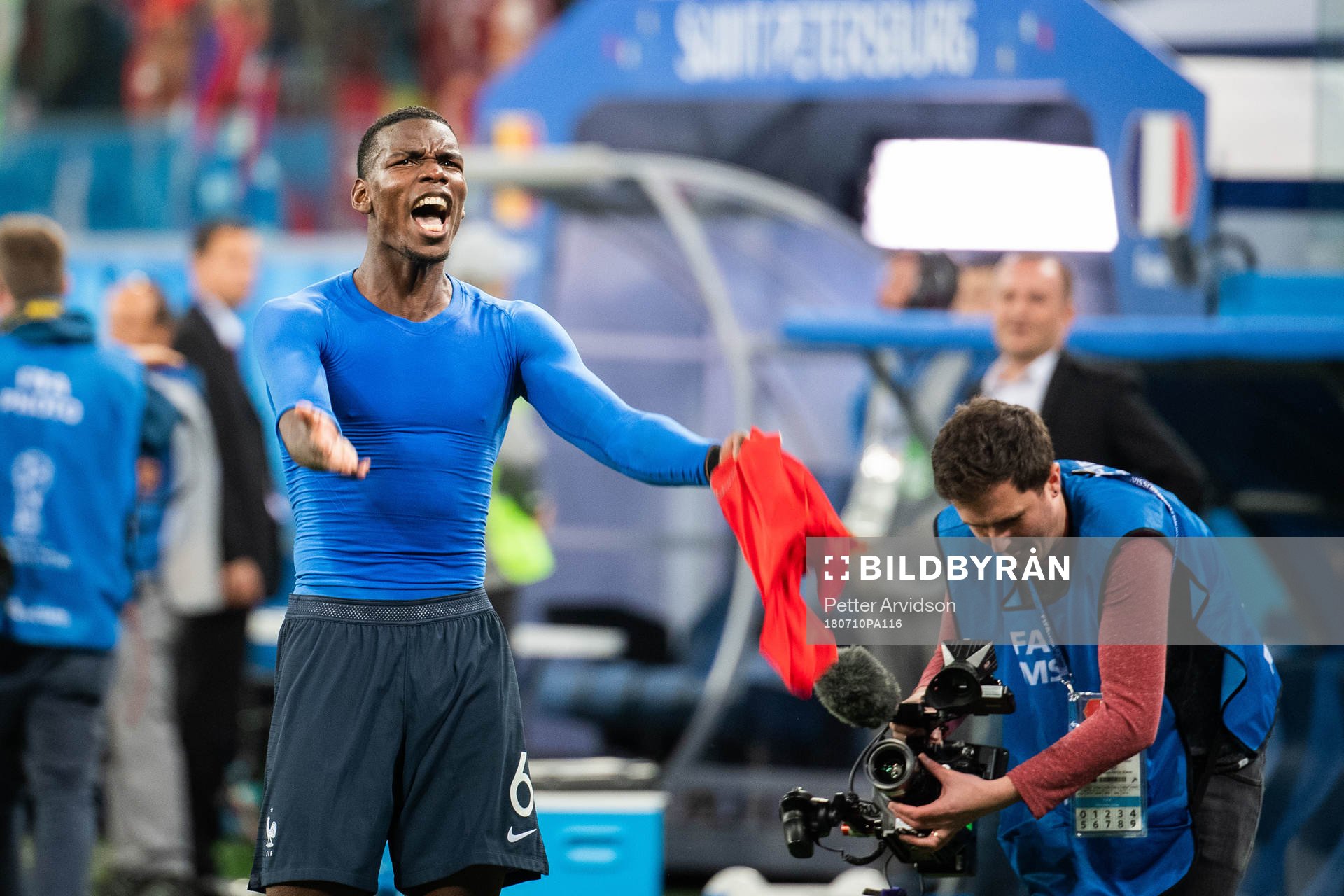 Paul Pogba of France celebrate