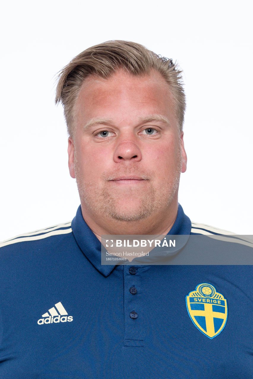 Viktor Eriksson, Förbundskapten i P18/00-landslaget