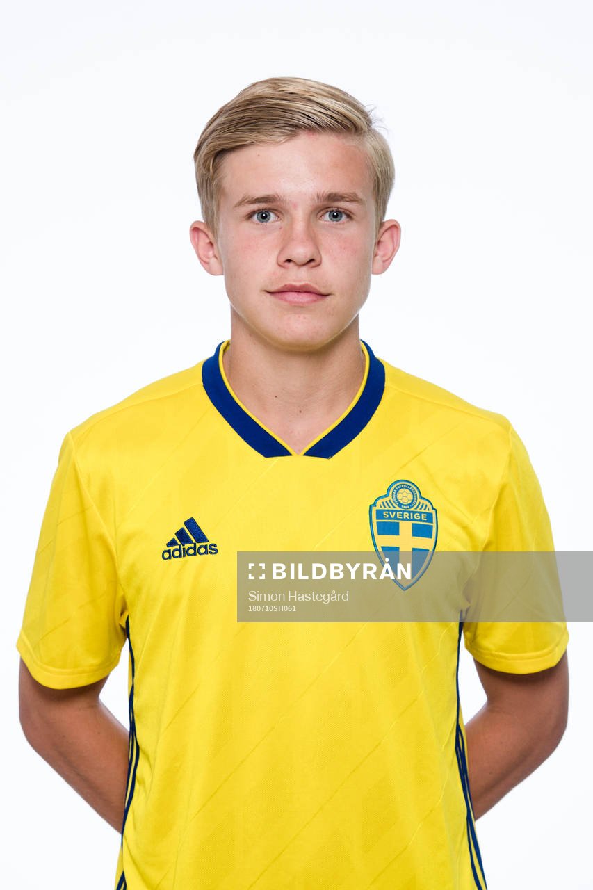 Isak Dahlqvist   i P17-landslaget