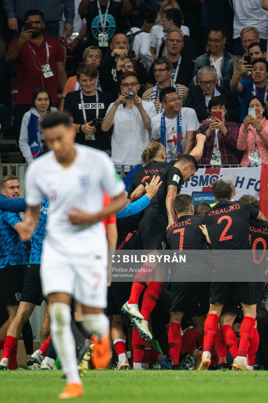 Mario Mandzukic of Croatia celebrate with team mates