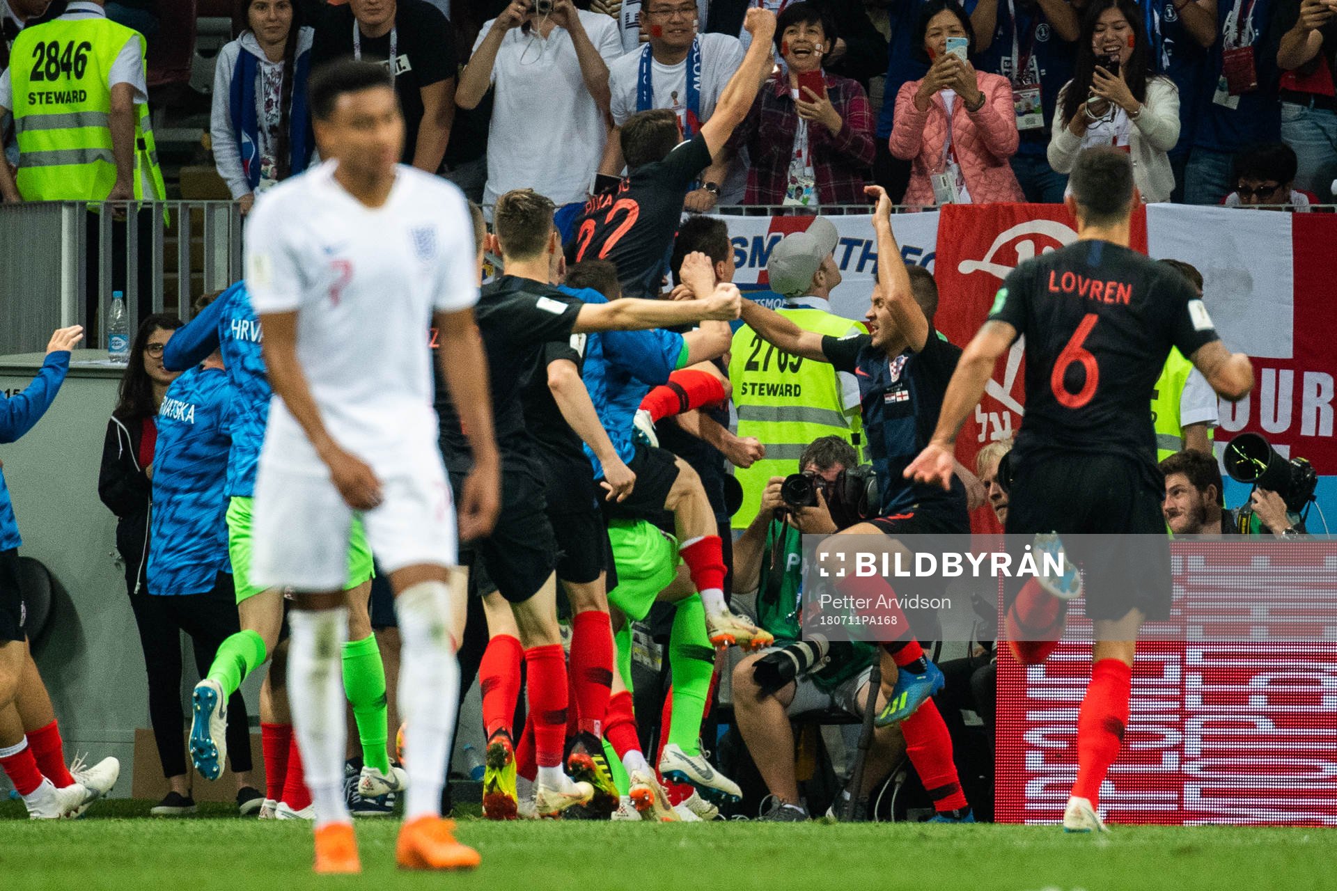 Mario Mandzukic of Croatia celebrate with team mates