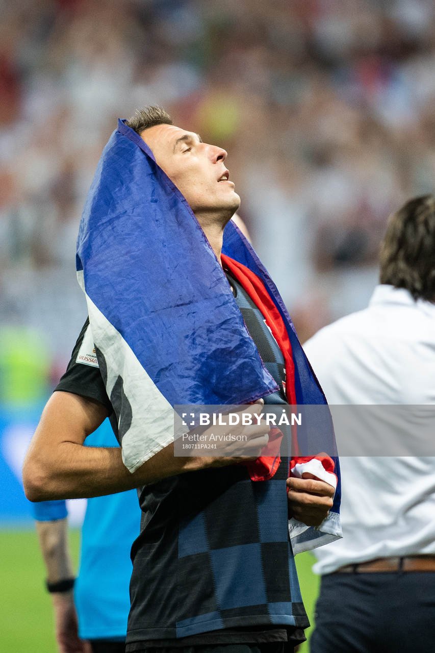 Mario Mandzukic of Croatia celebrate