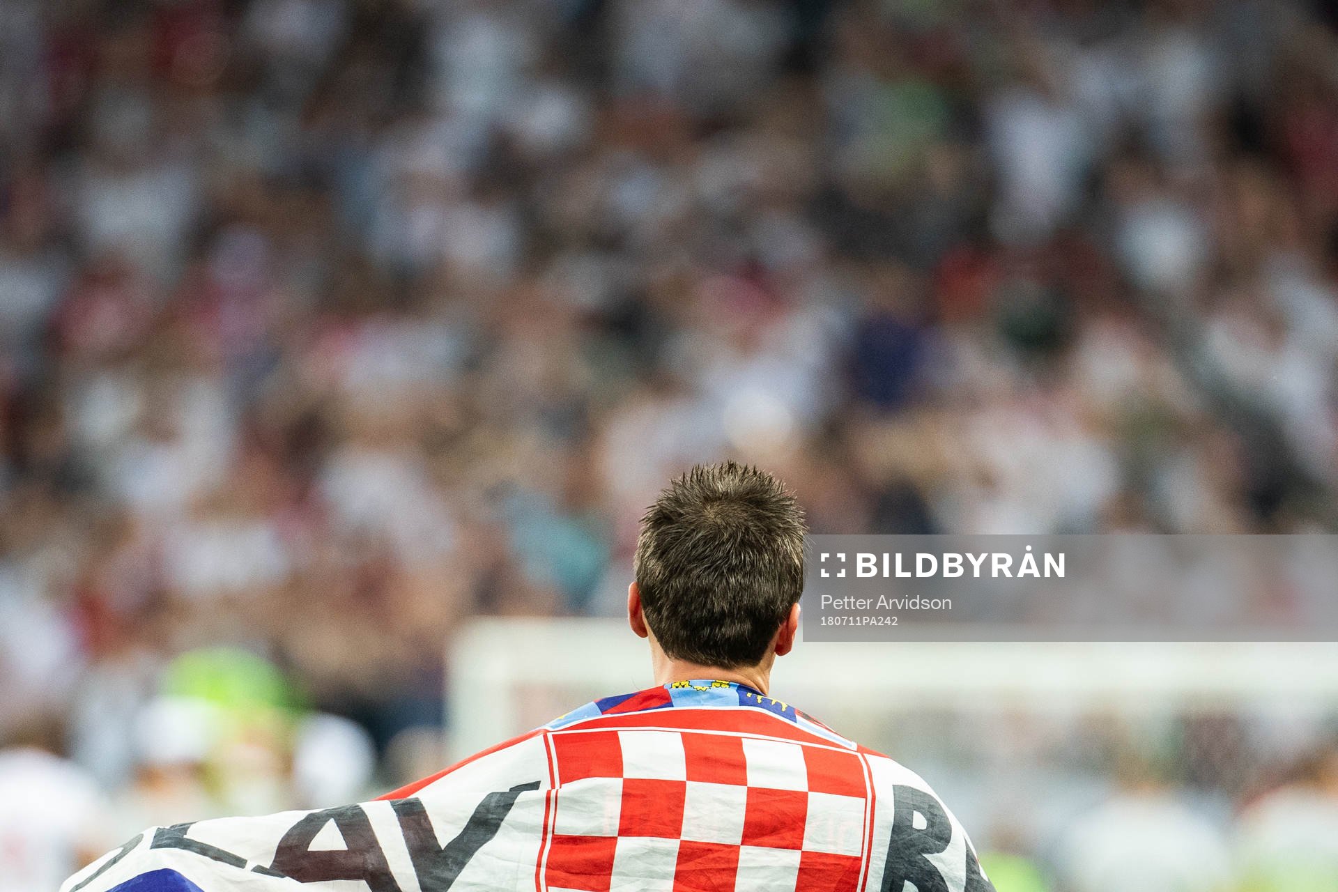 Mario Mandzukic of Croatia celebrate