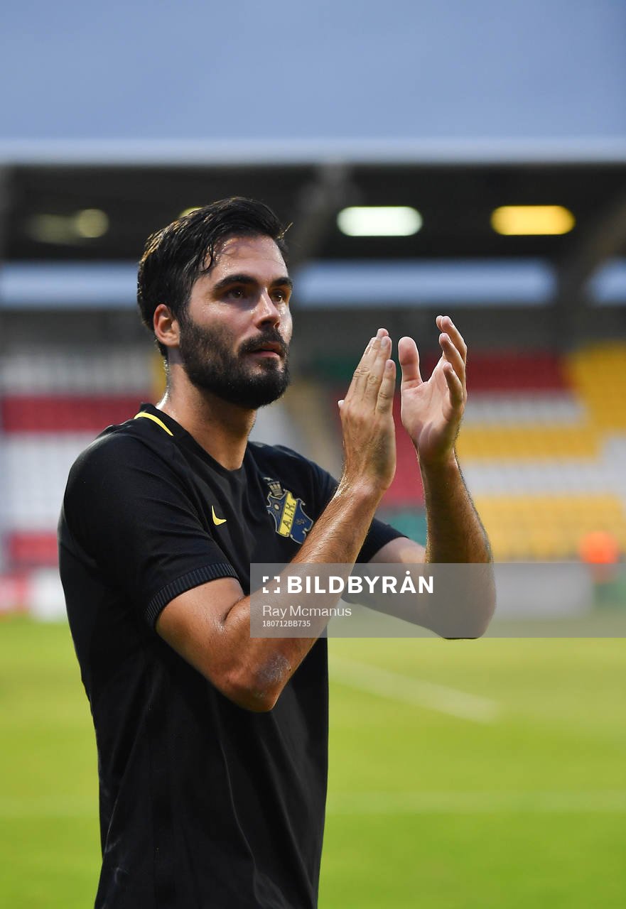 Denni Avdic of AIK applauds fans