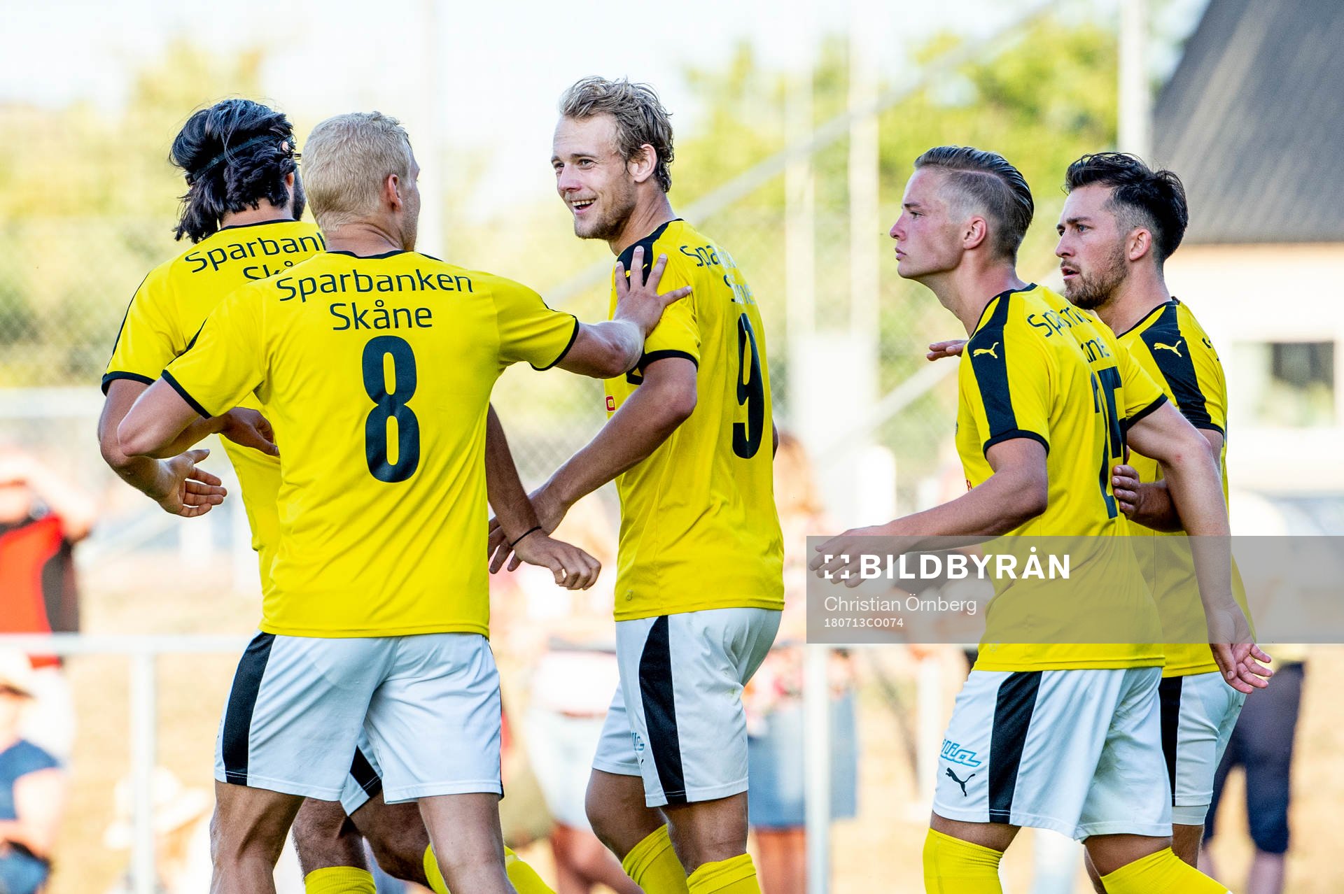 Lunds Andreas Birgersson jublar med lagkamraterna