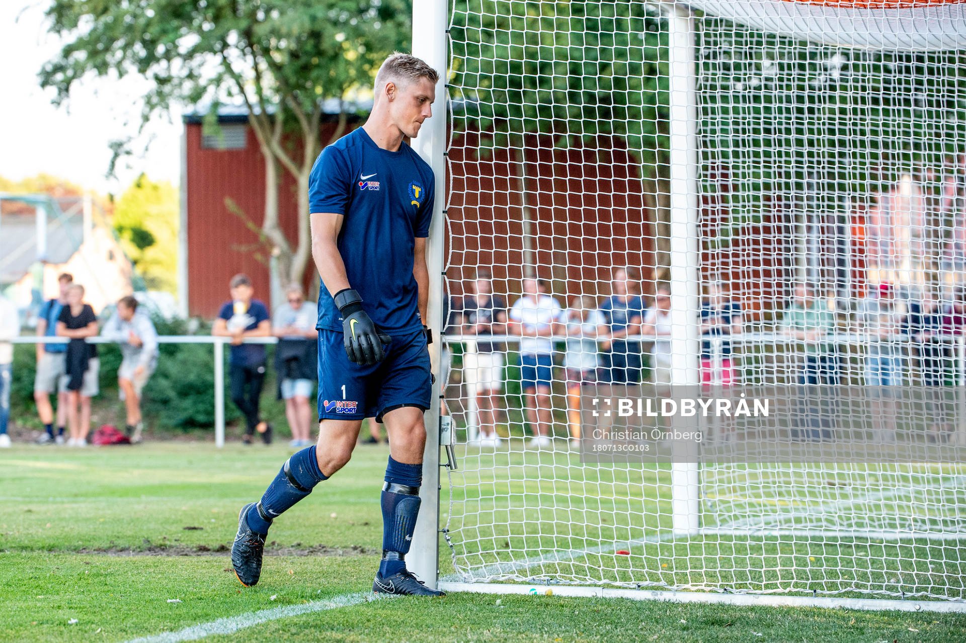 Torns målvakt Philip Mårtensson deppar