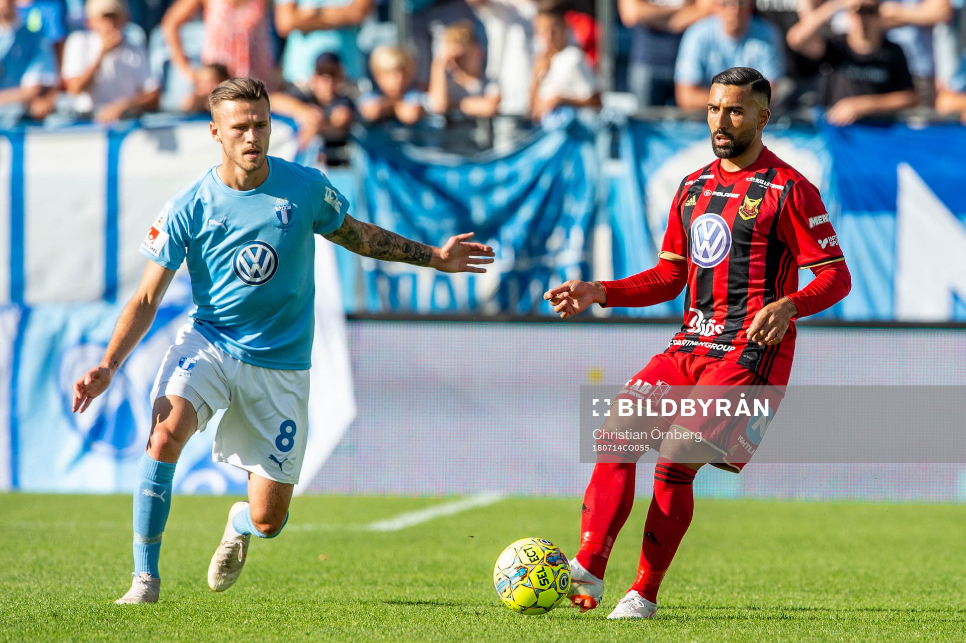 Malmö FFs Arnór Ingvi Traustason mot Östersunds Saman