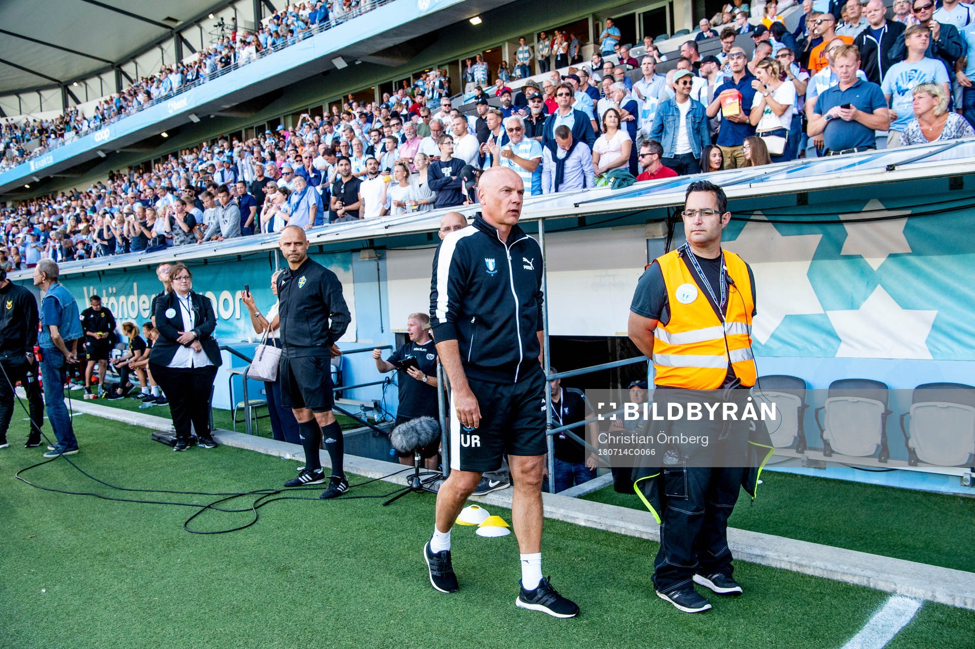 Malmö FFs tränare Uwe Rösler innan fotbollsmatchen i