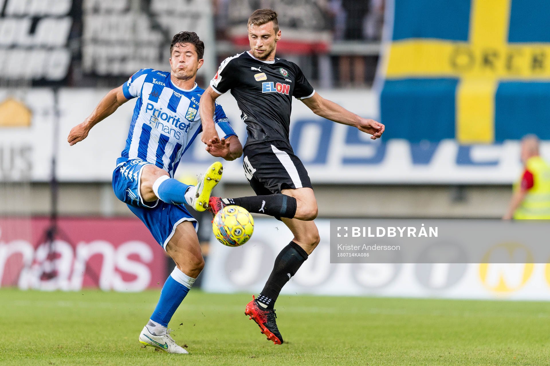 IFK Göteborgs David Boo Wiklander och Örebros Filip Rogic