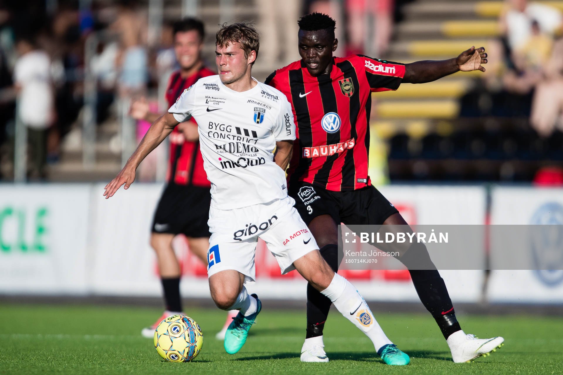 Sirius Sam Lundholm och Brommapojkarnas David Ochieng