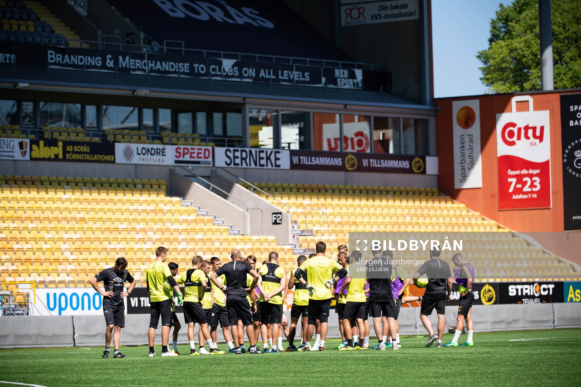 Spelarna samlade under det Allsvenska fotbollslaget Elfsborgs träning den 15 juli 2018 i Borås.