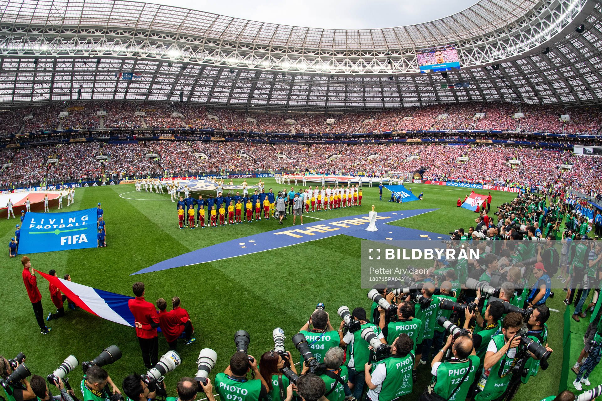 Players of France and of Croatia