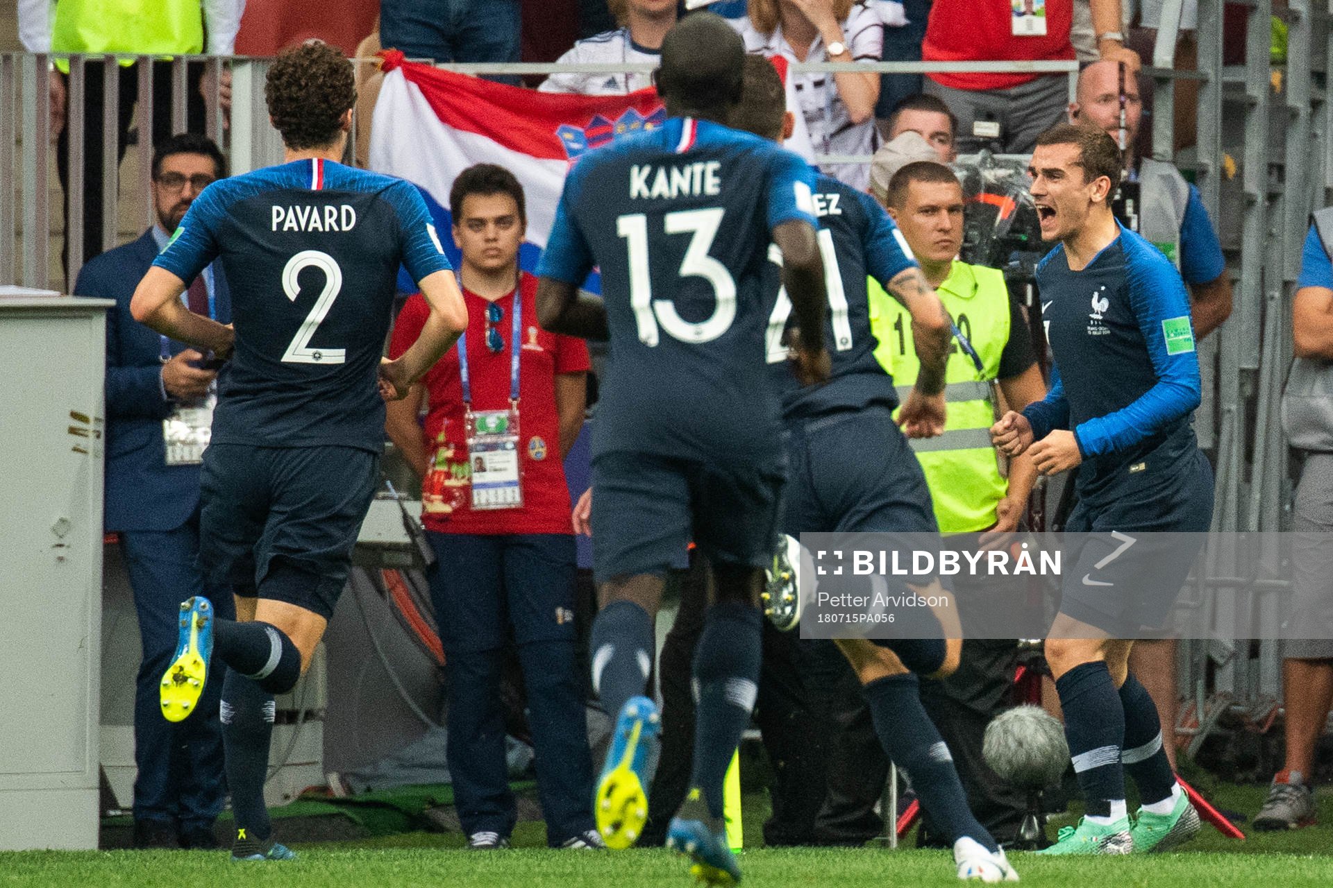 Antoine Griezmann of France celebrates 1-0