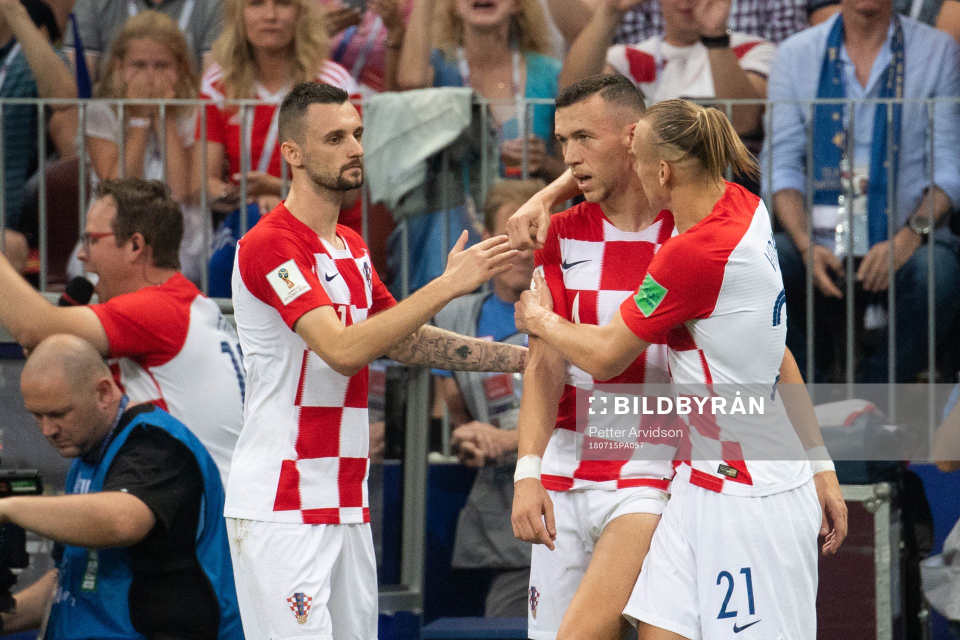 Ivan Perisic (middle) celebrates with team mates