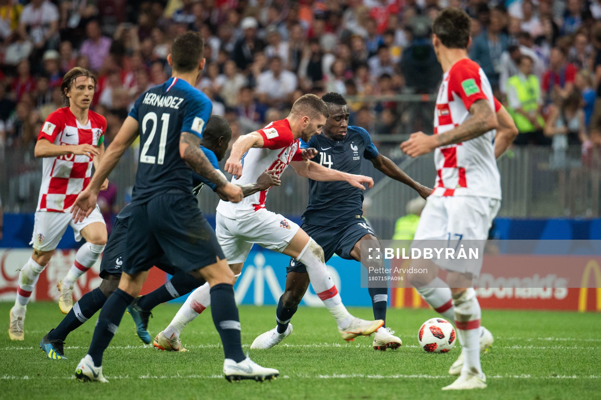 Blaise Matuidi of France and Ante Rebic of Croatia competes
