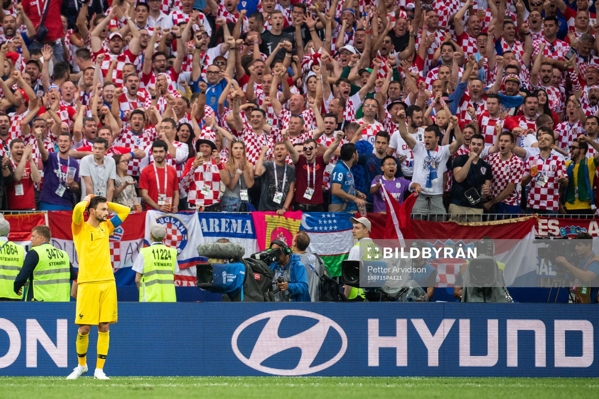 goalkeeper Hugo Lloris of France looks dejected