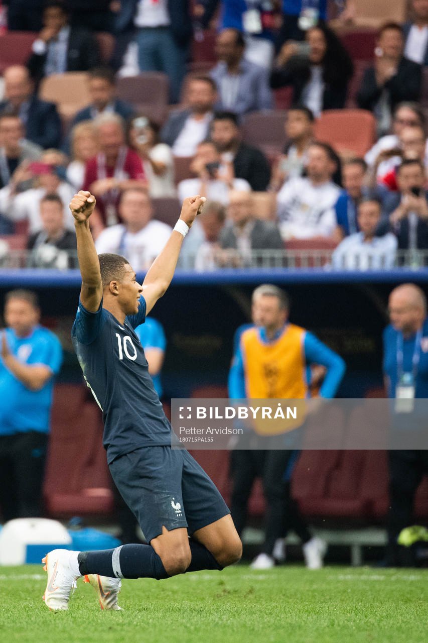 Kylian Mbappe of France celebrate
