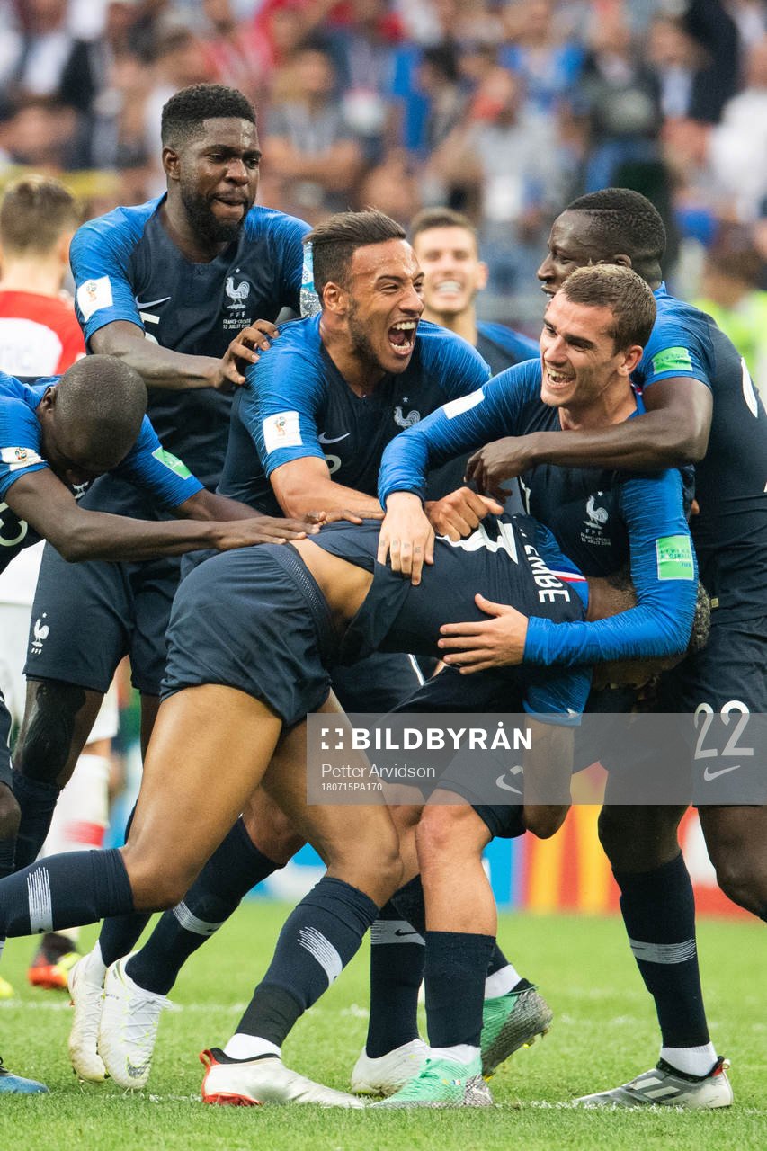 Ngolo Kante, Samuel Umtiti and Antoine Griezmann of France