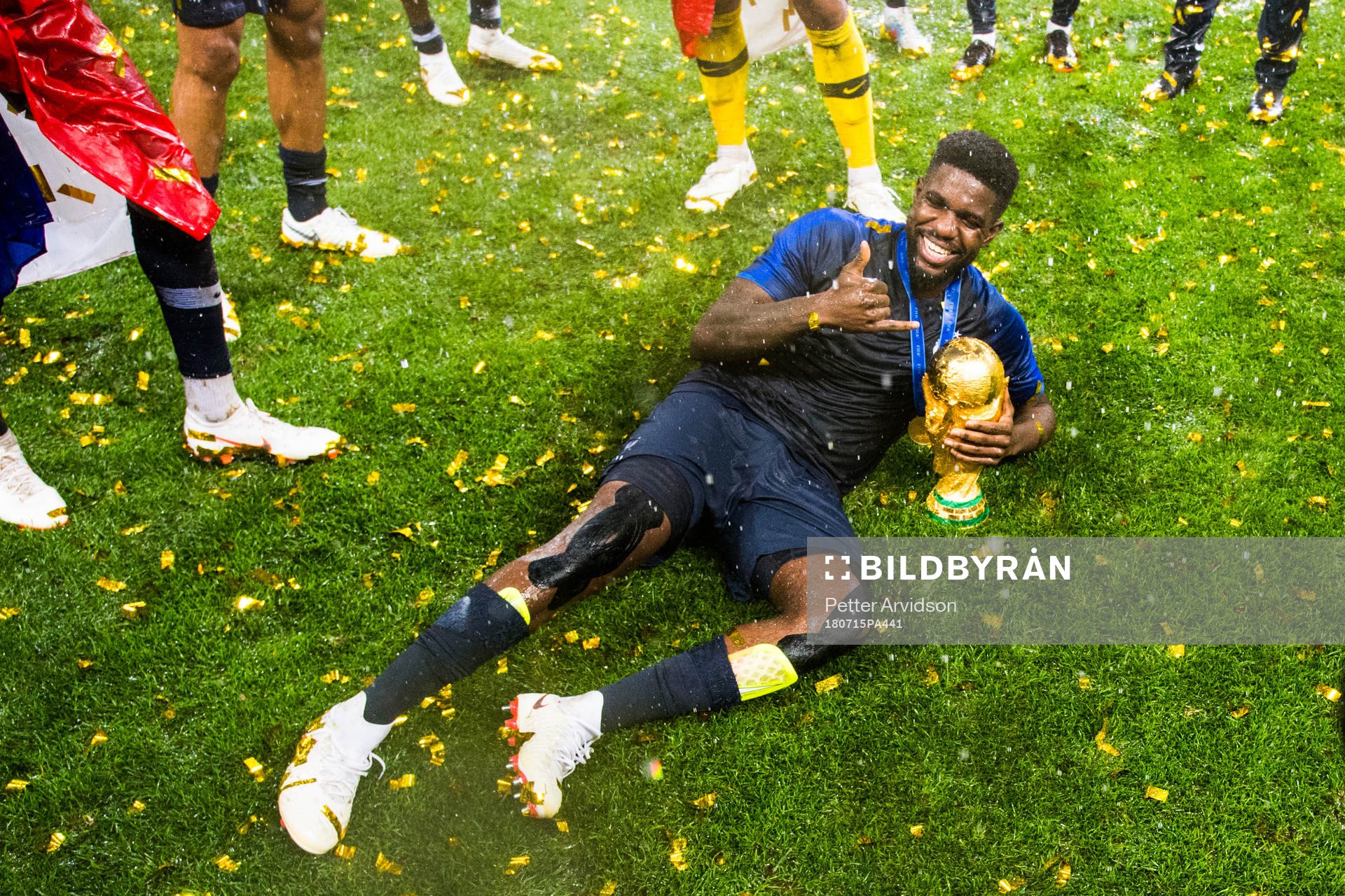 Samuel Umtiti of France celebrate with the trophy