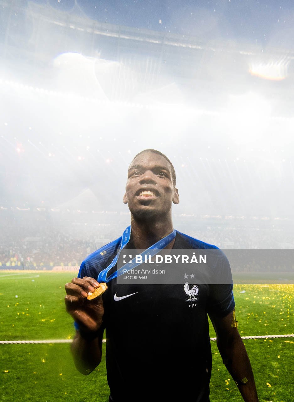 Paul Pogba of France celebrate with the medal