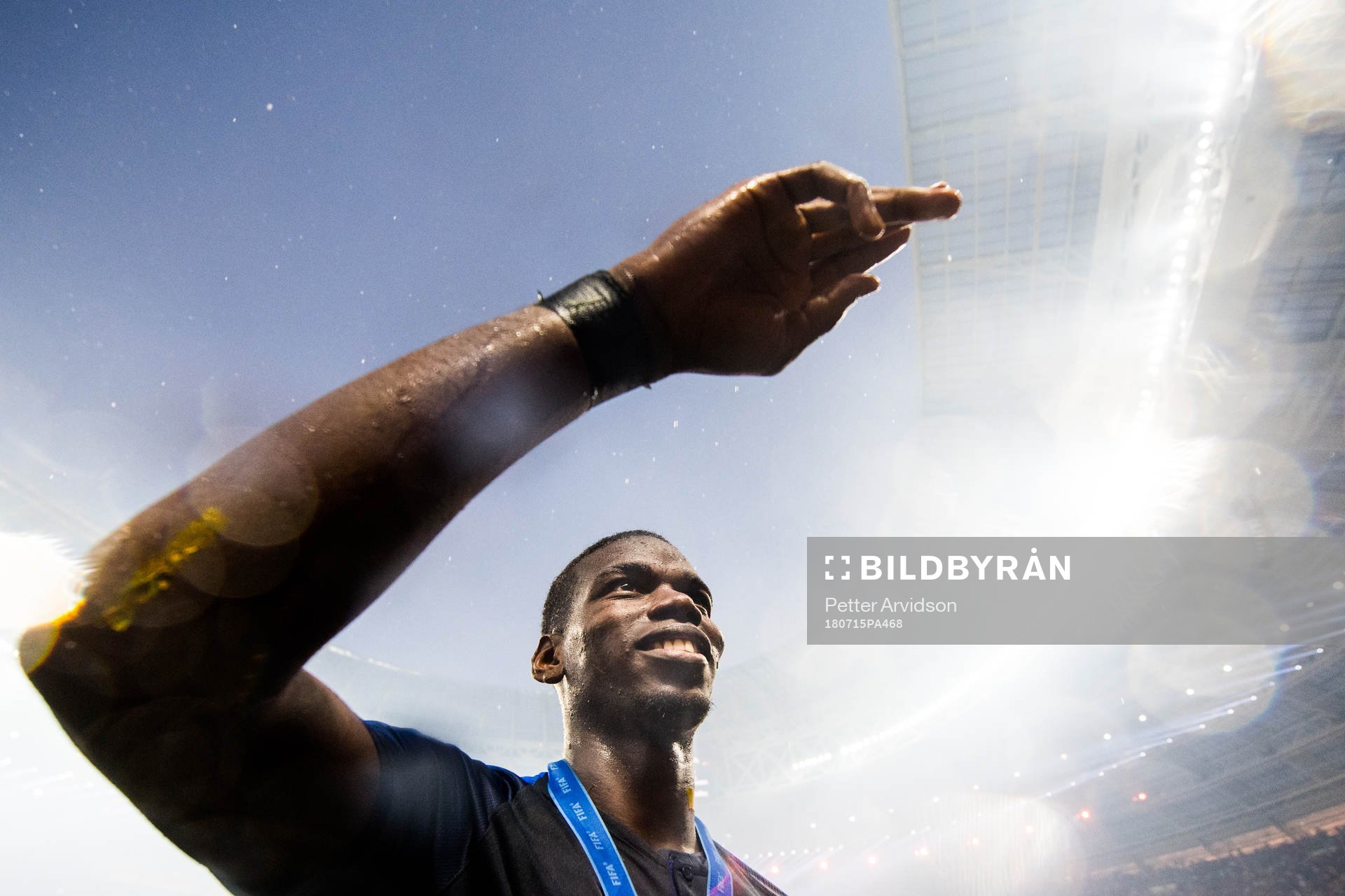 Paul Pogba of France celebrate